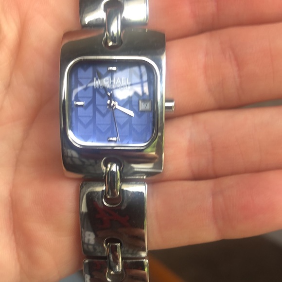 Michael Kors Purple Face Watch - Picture 3 of 7